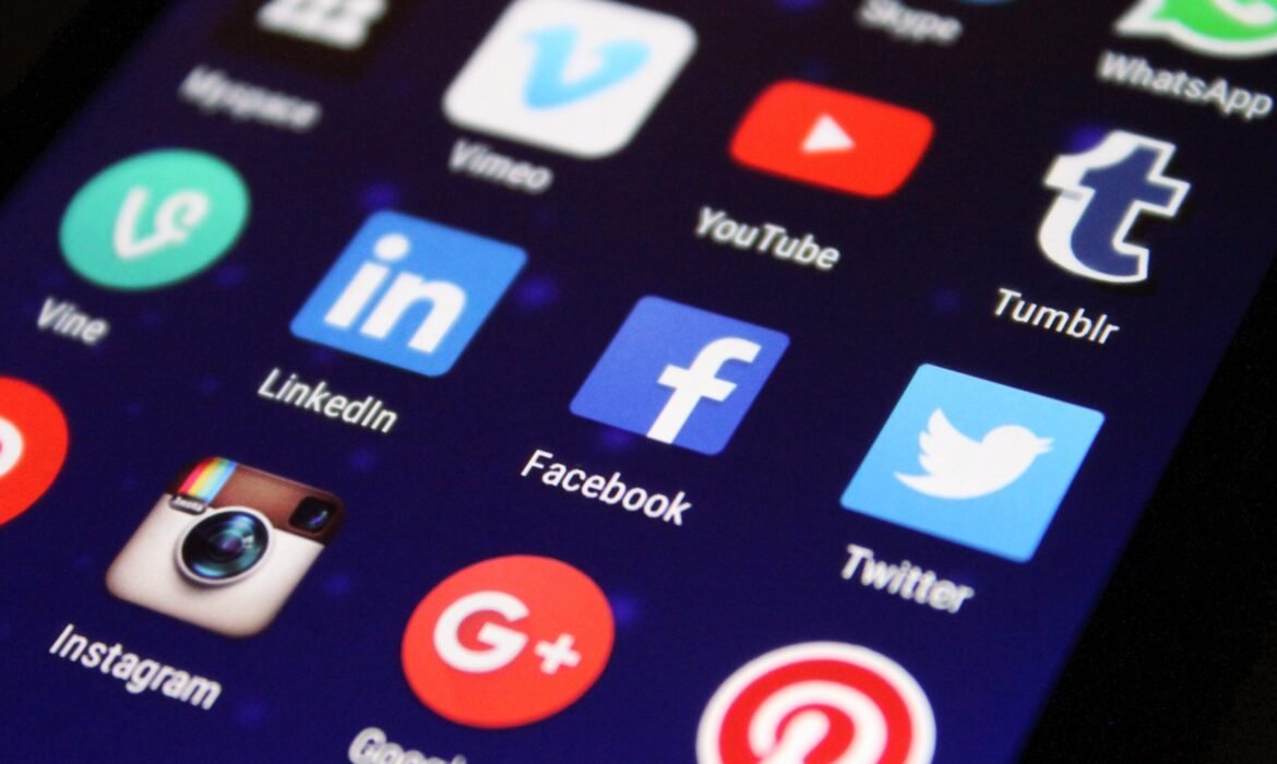 The Evolution of Social Media Advertising: Trends to Watch in 2024